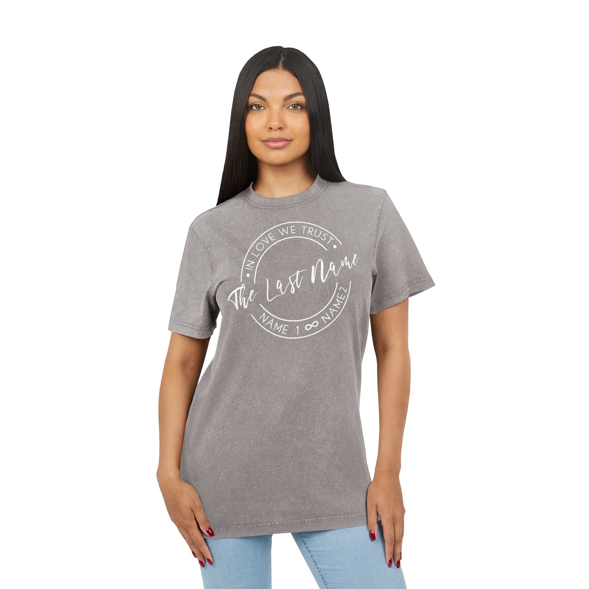 In Love We Trust • personalisierbares Shirt im Vintage Look für Date Night